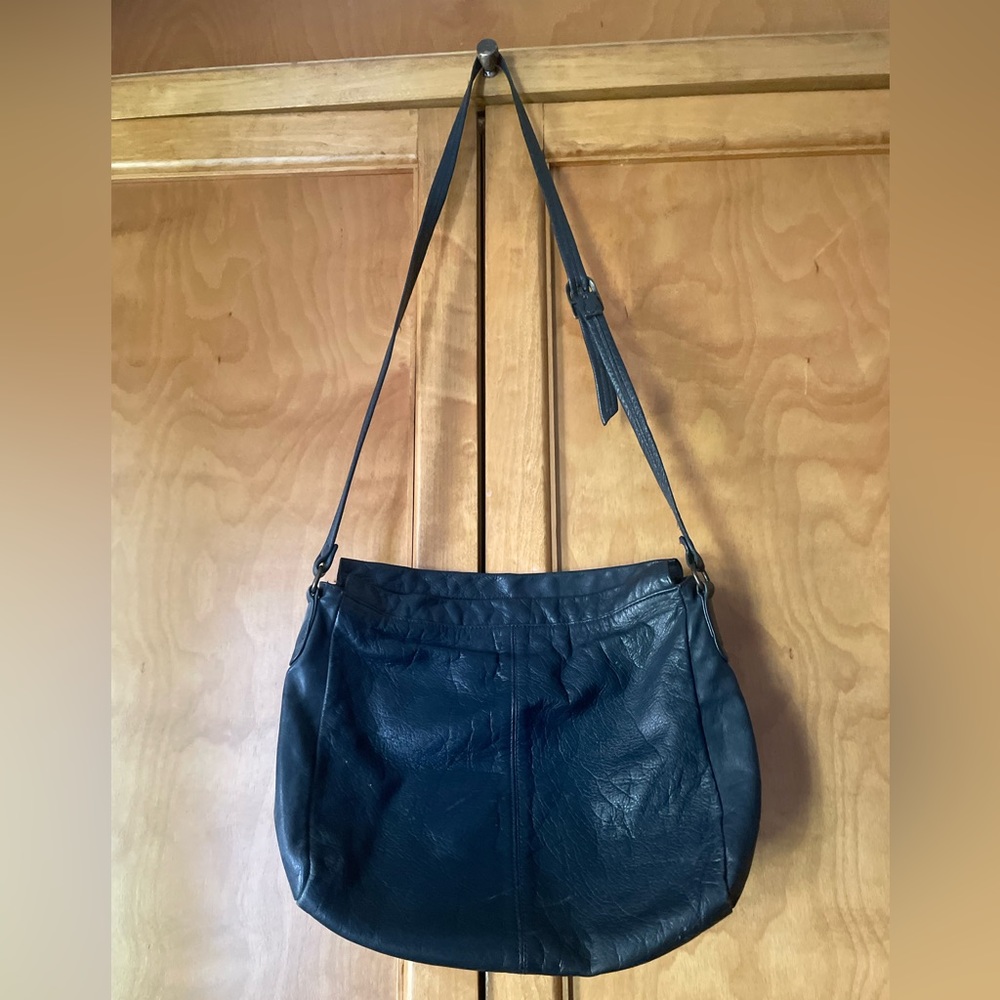 Leather 80’s purse- blue/black